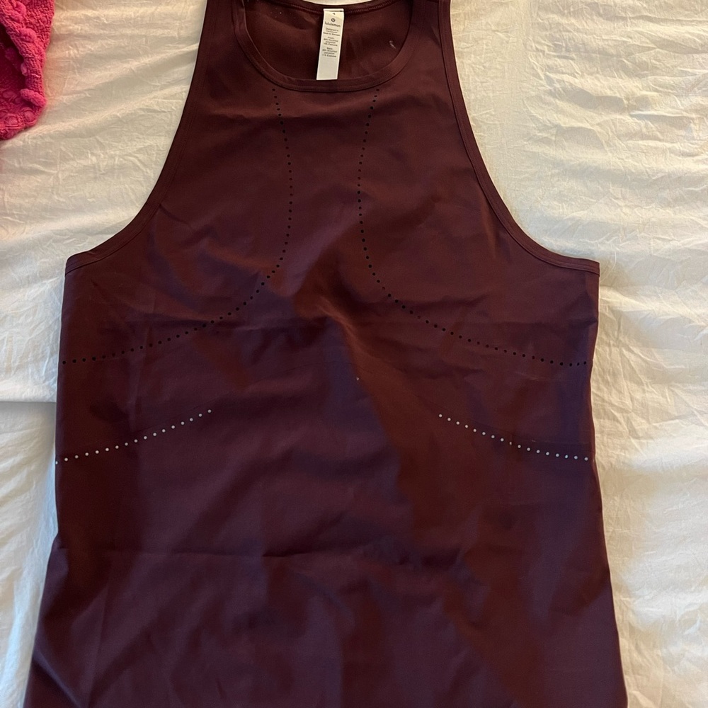 Lululemon high neck tank top
